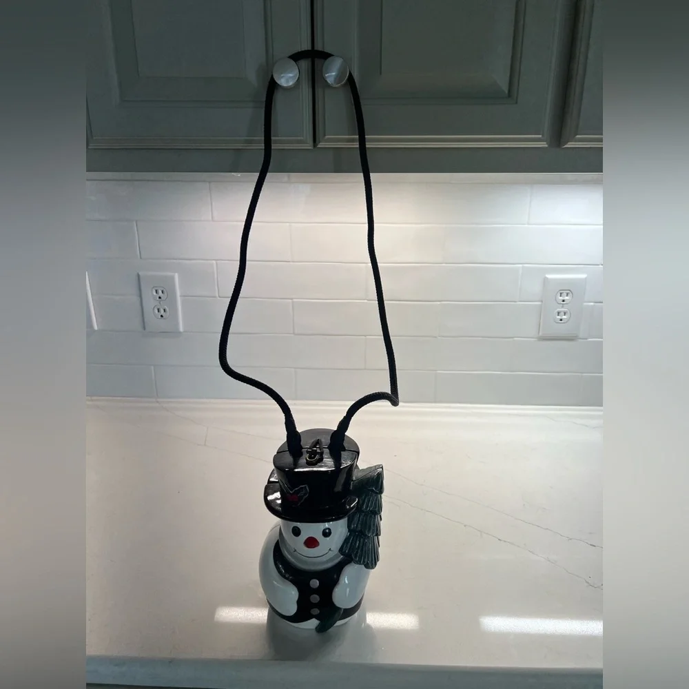 Timmy Woods Mr.Frosty Snowman purse - Picture 12 of 12